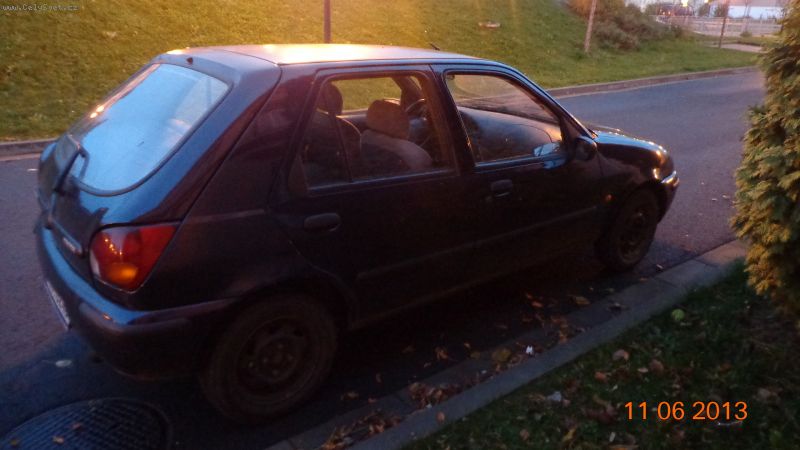 Foto: Ot��ky-Dobr� den m�m probrl�m s MAZDOU  , benz�n r.v.  p�� j�zd� a �azen�