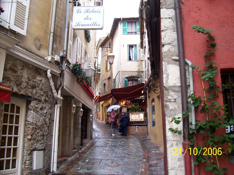 Foto: Cannes-Romantick� uli�ky star�ho m�sta.