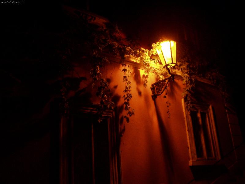 Foto: Minulost-Star� z�meck� schody, Praha