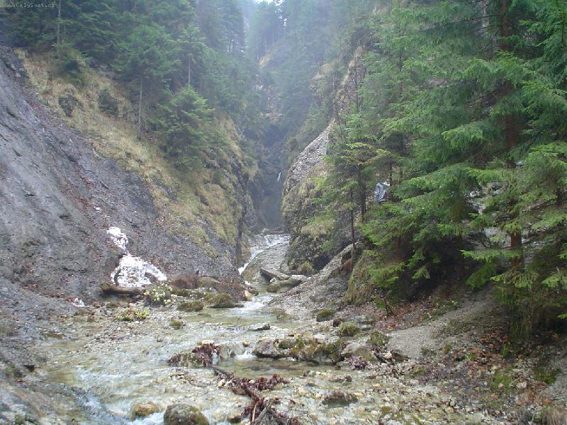 Foto: Mal� Fatra-M�sto zbojn�k� tu kouk�m j�